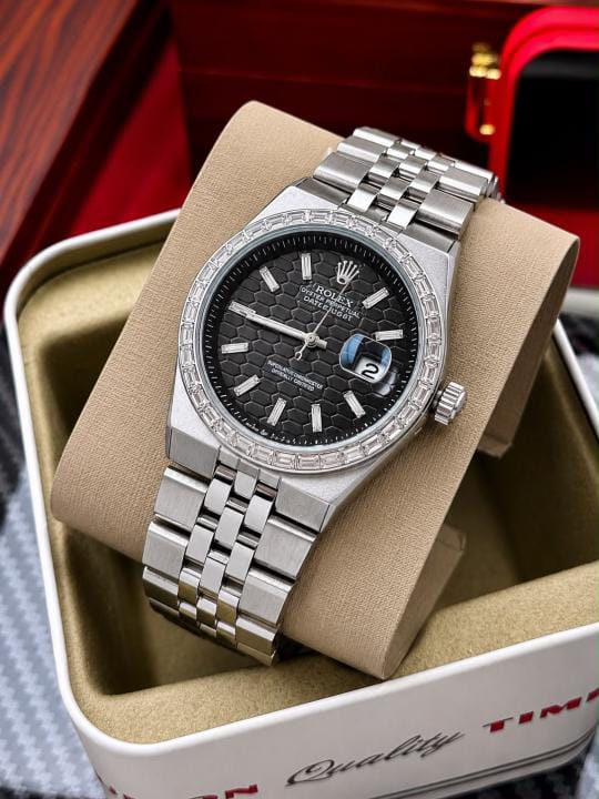 Rolex_Oyster_Perpetual_Land-Dweller_Diamond_Silver_Black
