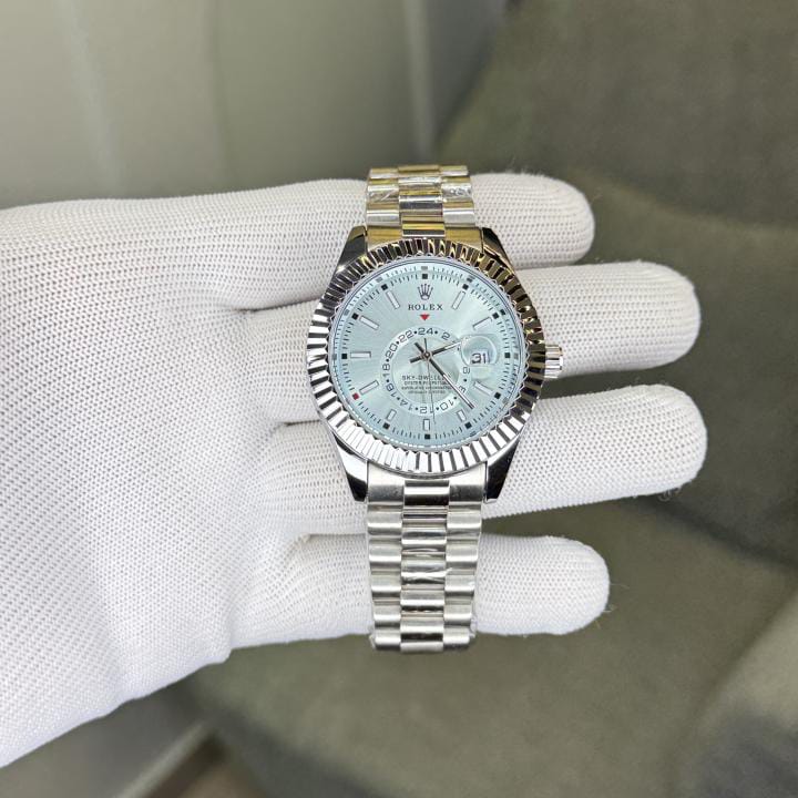 Rolex_skydweller_lightBlueDial_110